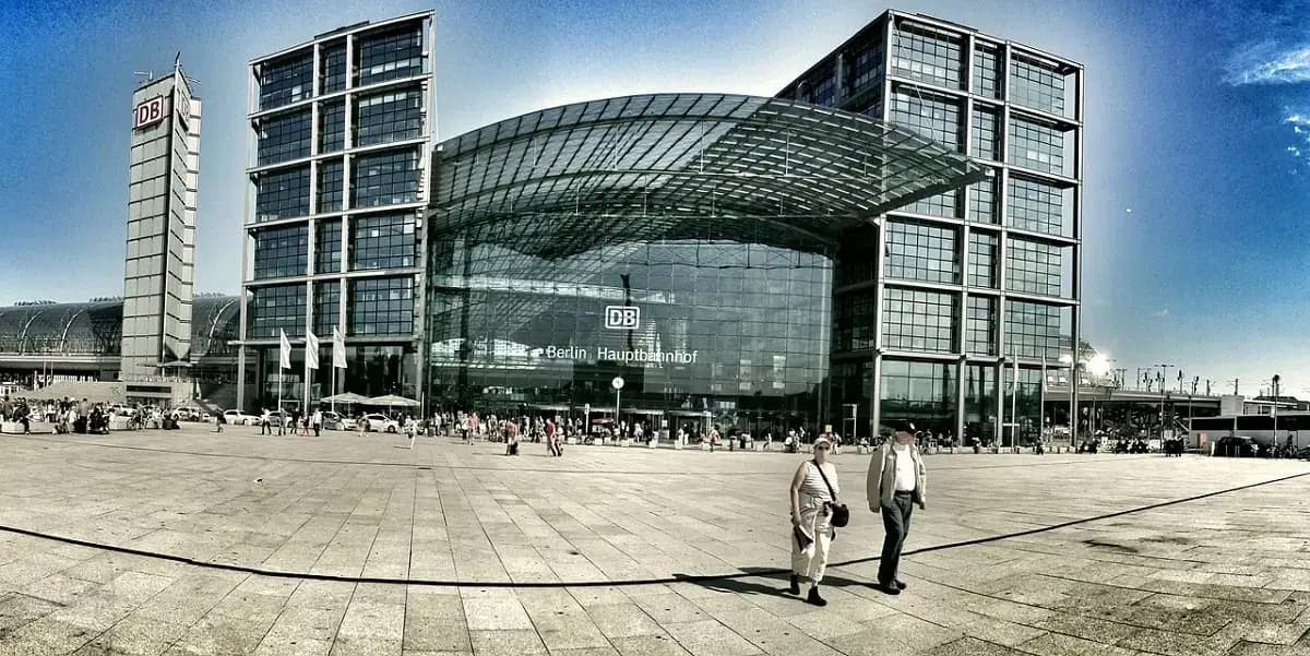 Transportation from Berlin Airport to Central Station (Hbf)